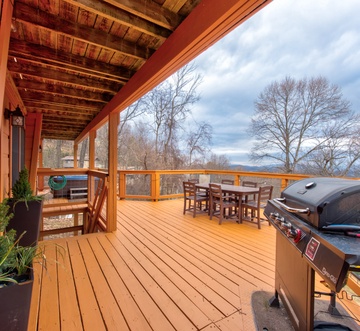 Honey Bear Lodge