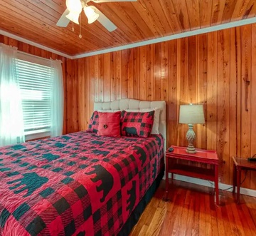 Gatlinburg's Cozy Rose