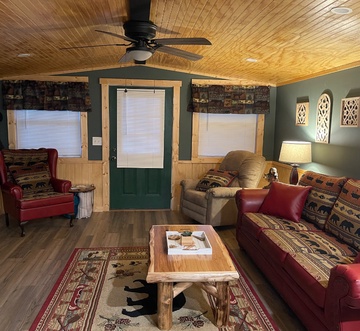 Cozy Hollow Cabin