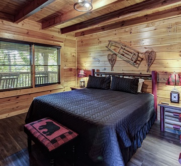 Bear Mountain Hideaway