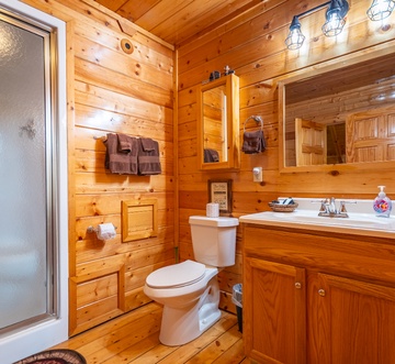 Bear Essentials Lodge