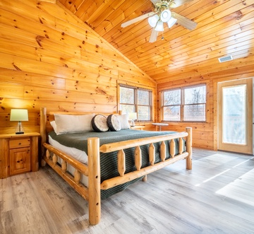 Moonshine Lodge