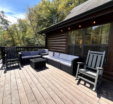 Cabin on the Creek