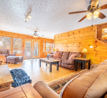 Moonshine Lodge