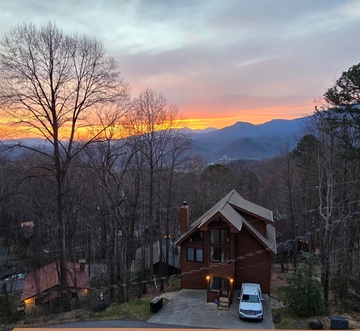 Honey Bear Lodge