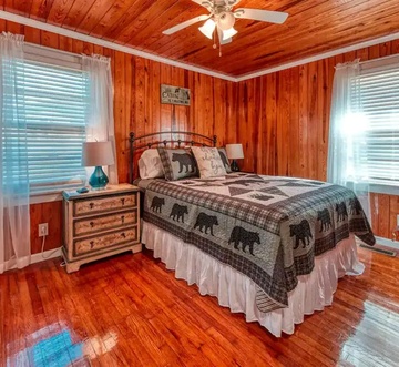 Gatlinburg's Cozy Rose