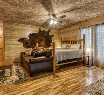 Cozy Bear Lodge