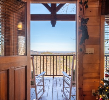Smokey's Hideaway