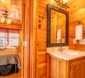 TreeTop Lodge