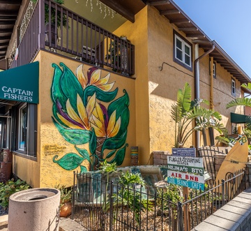 Sea Coast Gardens II 513