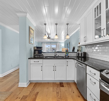 Sea Coast Gardens II 513