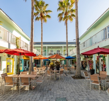 Sea Coast Gardens II 513