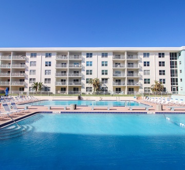 Sea Coast Gardens II 513