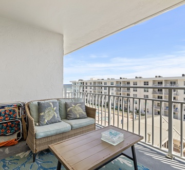 Sea Coast Gardens II 513