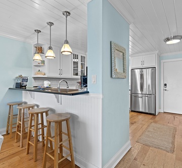 Sea Coast Gardens II 513