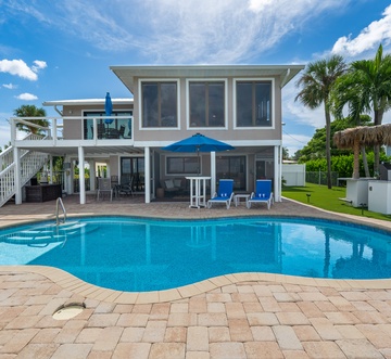 Club 205 At Bayview