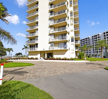 Estero Beach & Tennis Club-Penthouse 1A