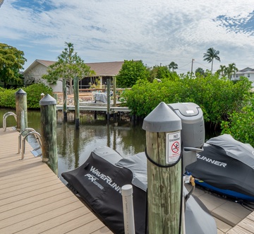 Sunshine Dock House
