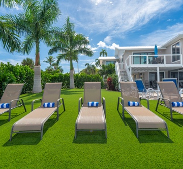 Club 205 At Bayview