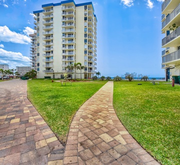 Estero Beach & Tennis 605-C