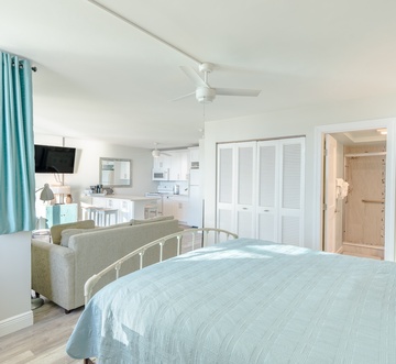 Estero Beach & Tennis 807-C