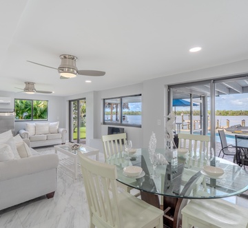 Club 205 At Bayview