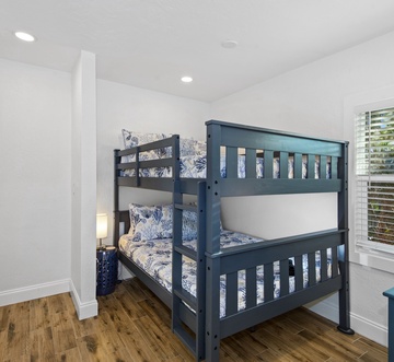 Coral Cove B