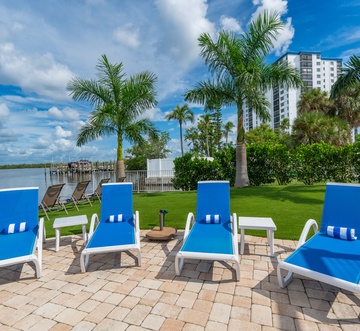 Club 205 At Bayview