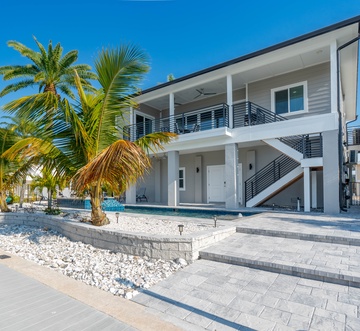Shella Close To The Beach