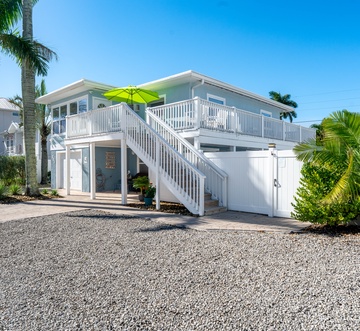 Blue Pearl Manor Upper