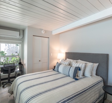 Curlew Beach Cottage
