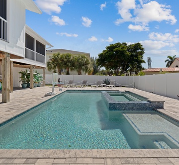 Vallie's Villa & Monty's Place