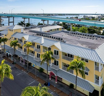 Harbour House 215