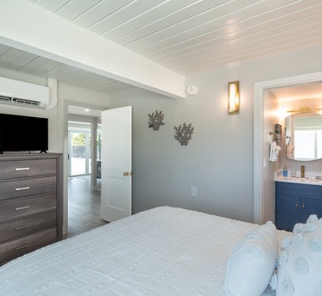 Curlew Beach Cottage