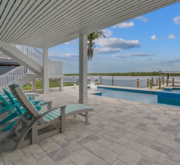 Blue Dolphin View
