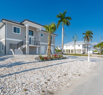 Shella Close To The Beach
