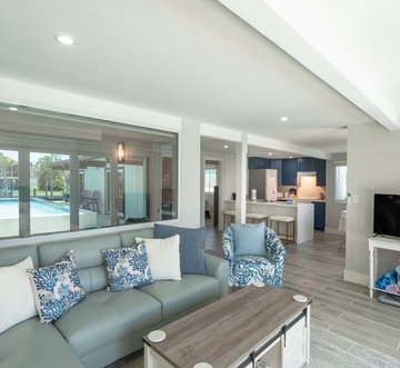 Curlew Beach Cottage