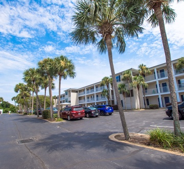 Grand Caribbean 310 - The Surf Shack