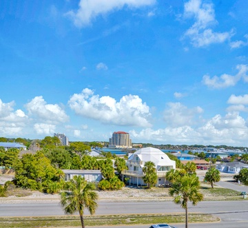 Sunset Cottages 2C - Melrose Place