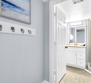 Pelican Beach 604 - Shore Thing