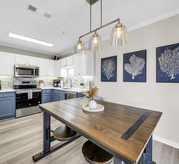 Sunset Cottages 2C - Melrose Place