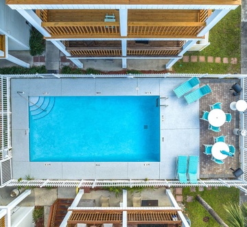 Sunset Cottages 2C - Melrose Place