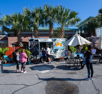 Pelican Isle 215 - The Emerald Spritz