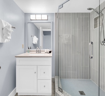 Pelican Beach 604 - Shore Thing