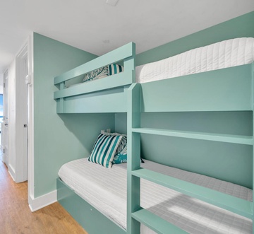 Sundestin 502 - Latitude Adjustment