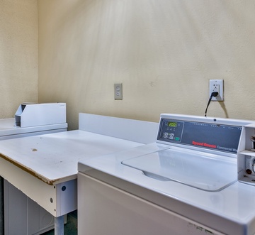 Sundestin 902 - The Sweet Escape