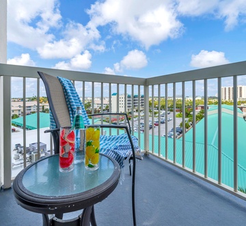 Pelican Beach 717 - Chasing Sunshine