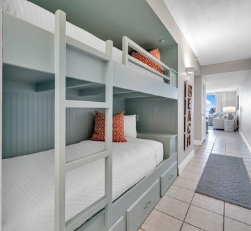 Pelican Beach 102 - Beach Daze