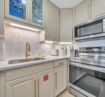 Blue Mountain Beach Villas 113 - Water's Edge