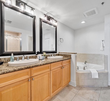 Azure 214 - Paradise Palms